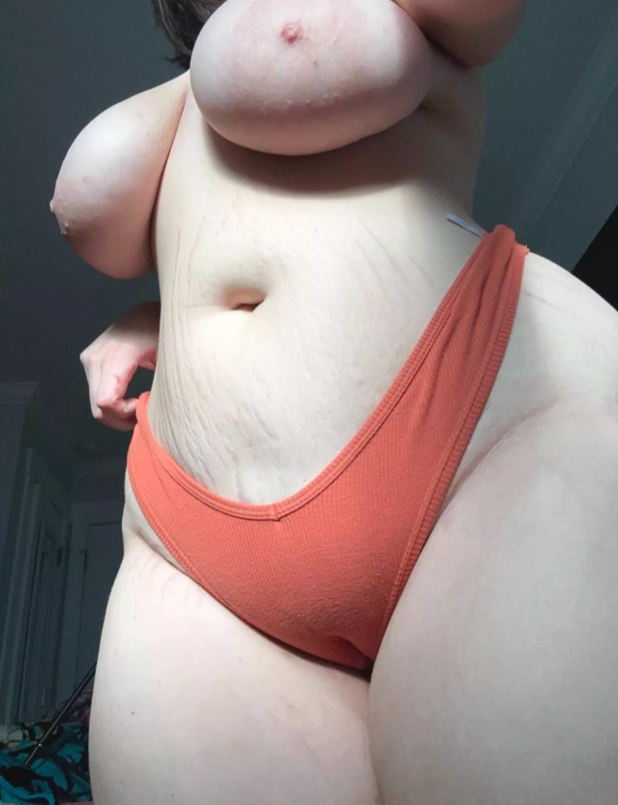 Does your wife know you’re gooning to my tits right now 🙈😈