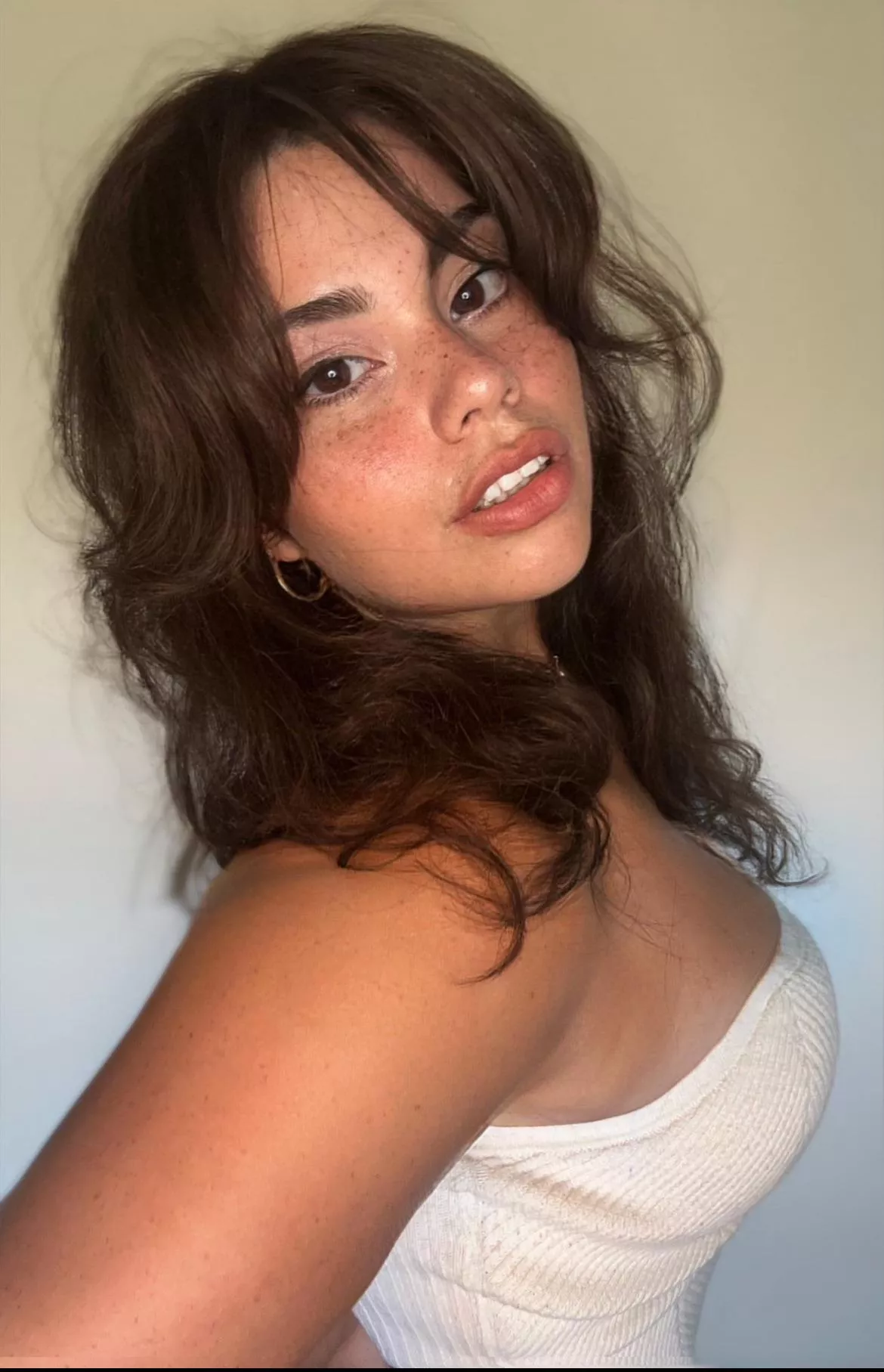Freckled Mexicana wants to be your wifey 