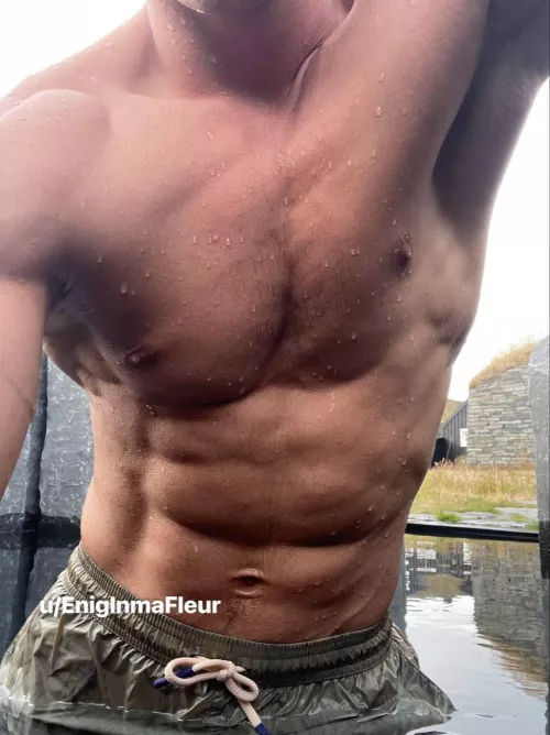 How does this photo make you feel?