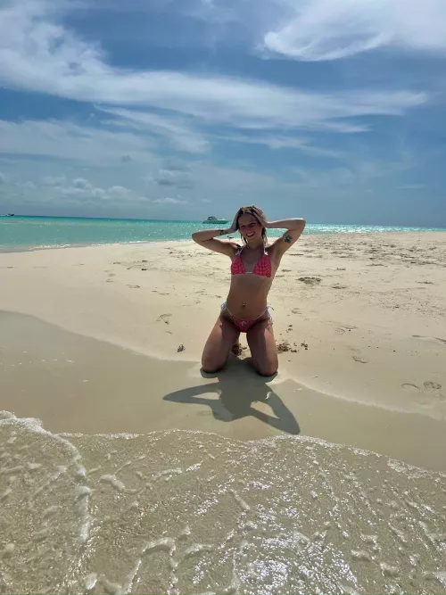 If you were my boyfriend, would you allow me to wear this to the beach?