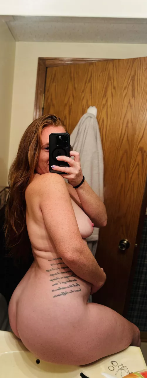 Just a pawg showing off 