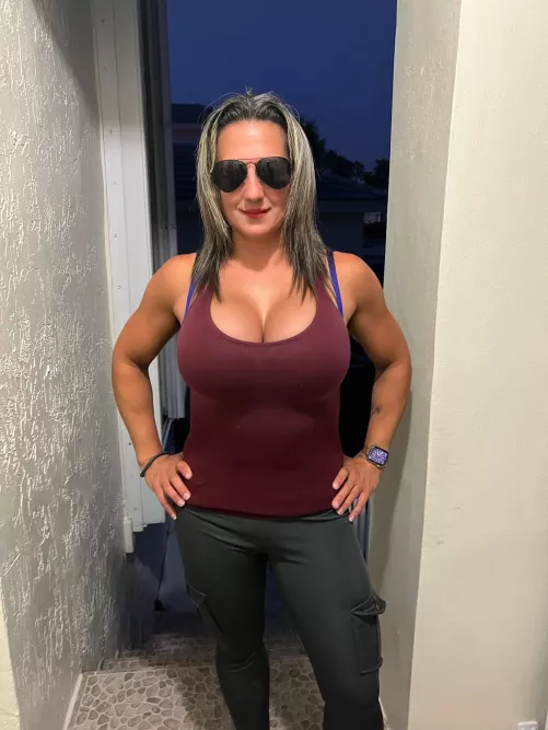 Just want to be your eye candy @sfloridasexytink56