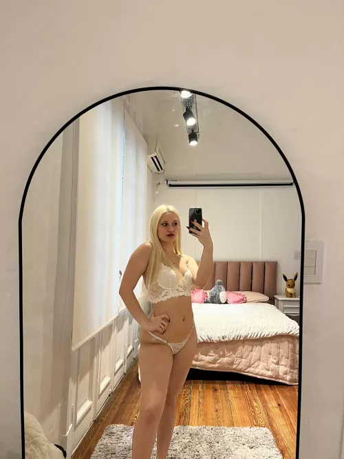 look at these curves, it's hot isn't