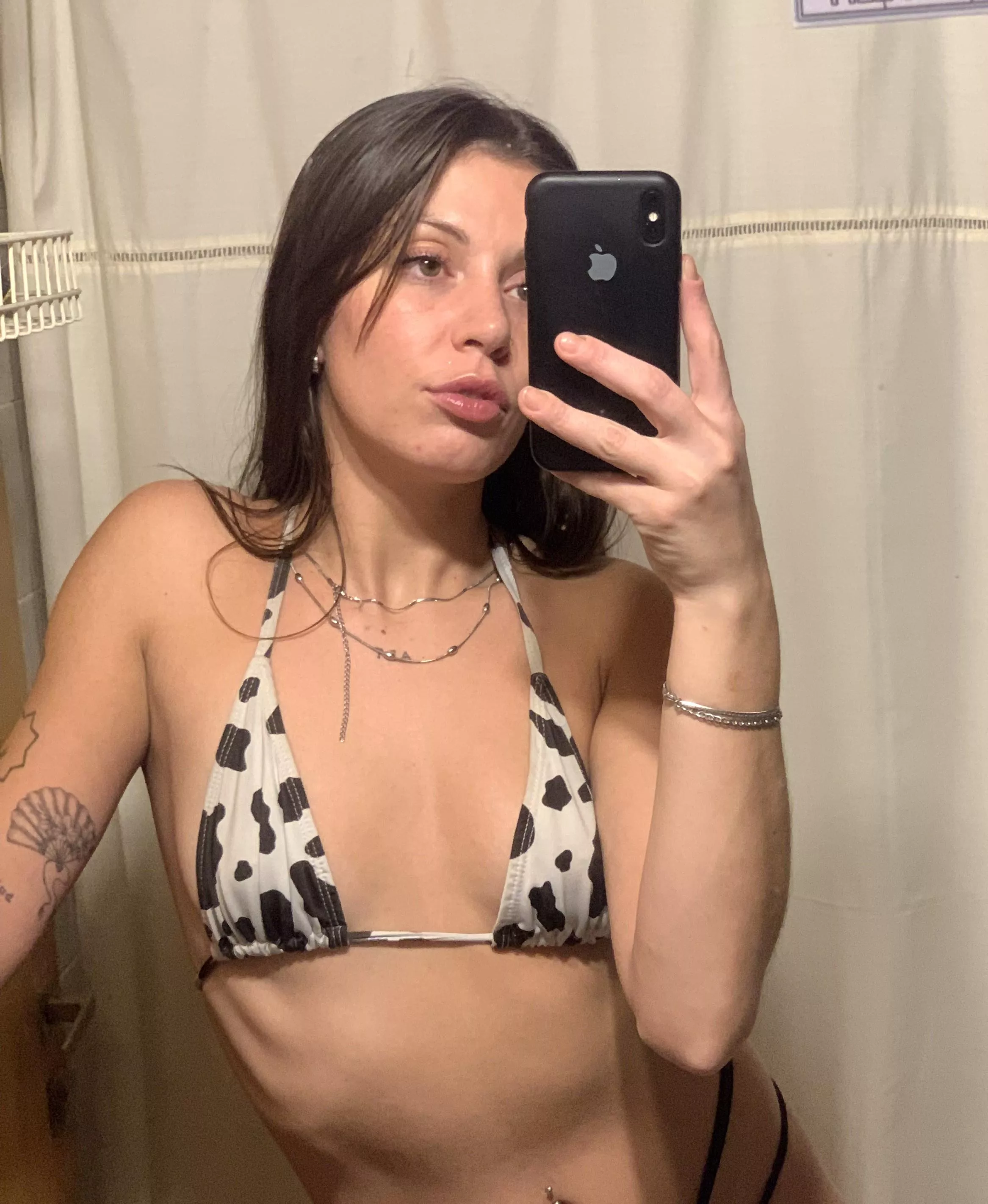 Mirror selfie so you'll see how this bikini is slaying