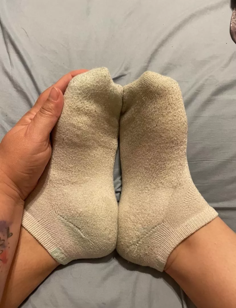 [Selling] Quick while no one is looking, bury your face in my rank socks and inhale DEEP 😜💕