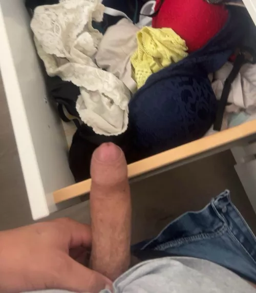 19 m zane.riv35 bi here looking have some fun 