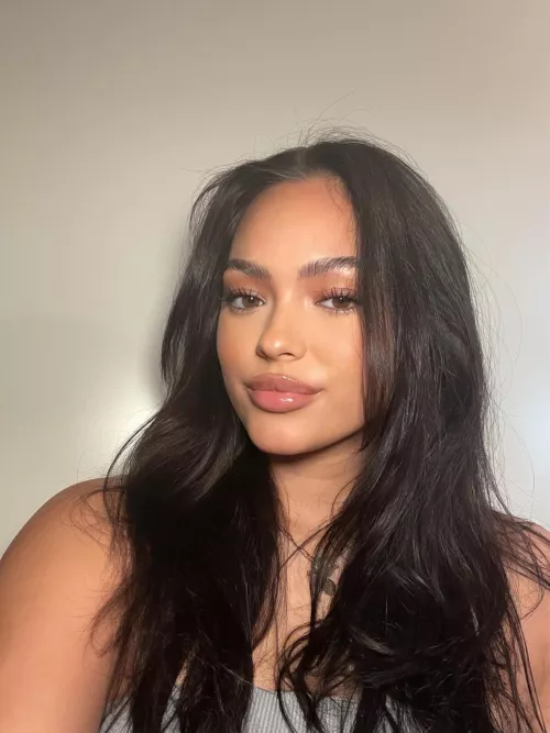 Are you attracted to a girl with simple looks.