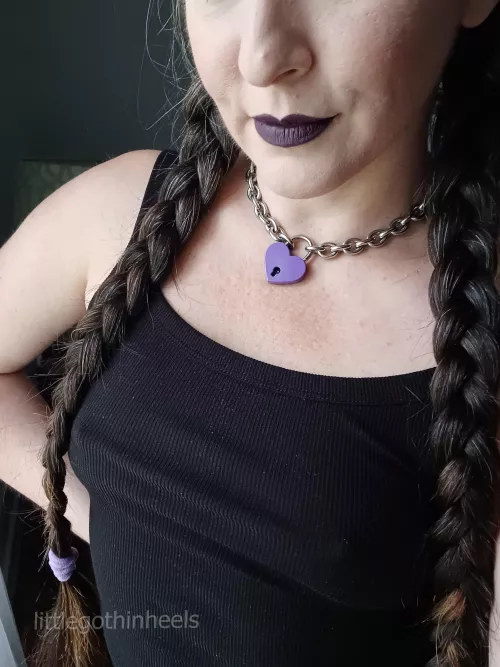 braless is the only way to go :-)