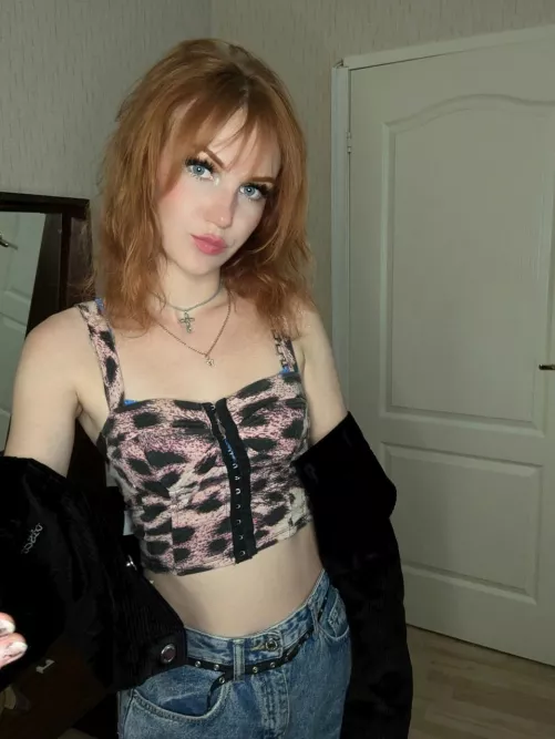 despite not being busty, do people still consider small, flat-chested girls attractive?