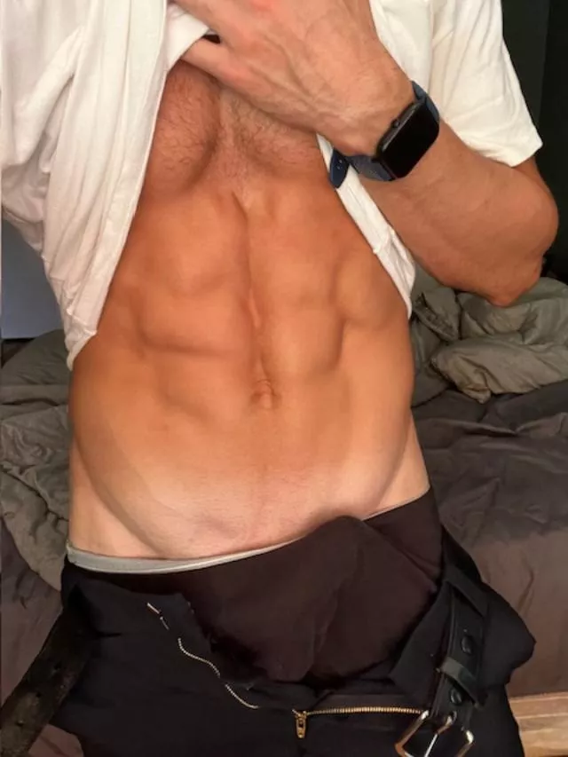 Just got out of work, you still coming over? 