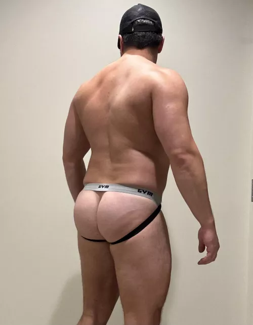 Need a buddy in Seattle 