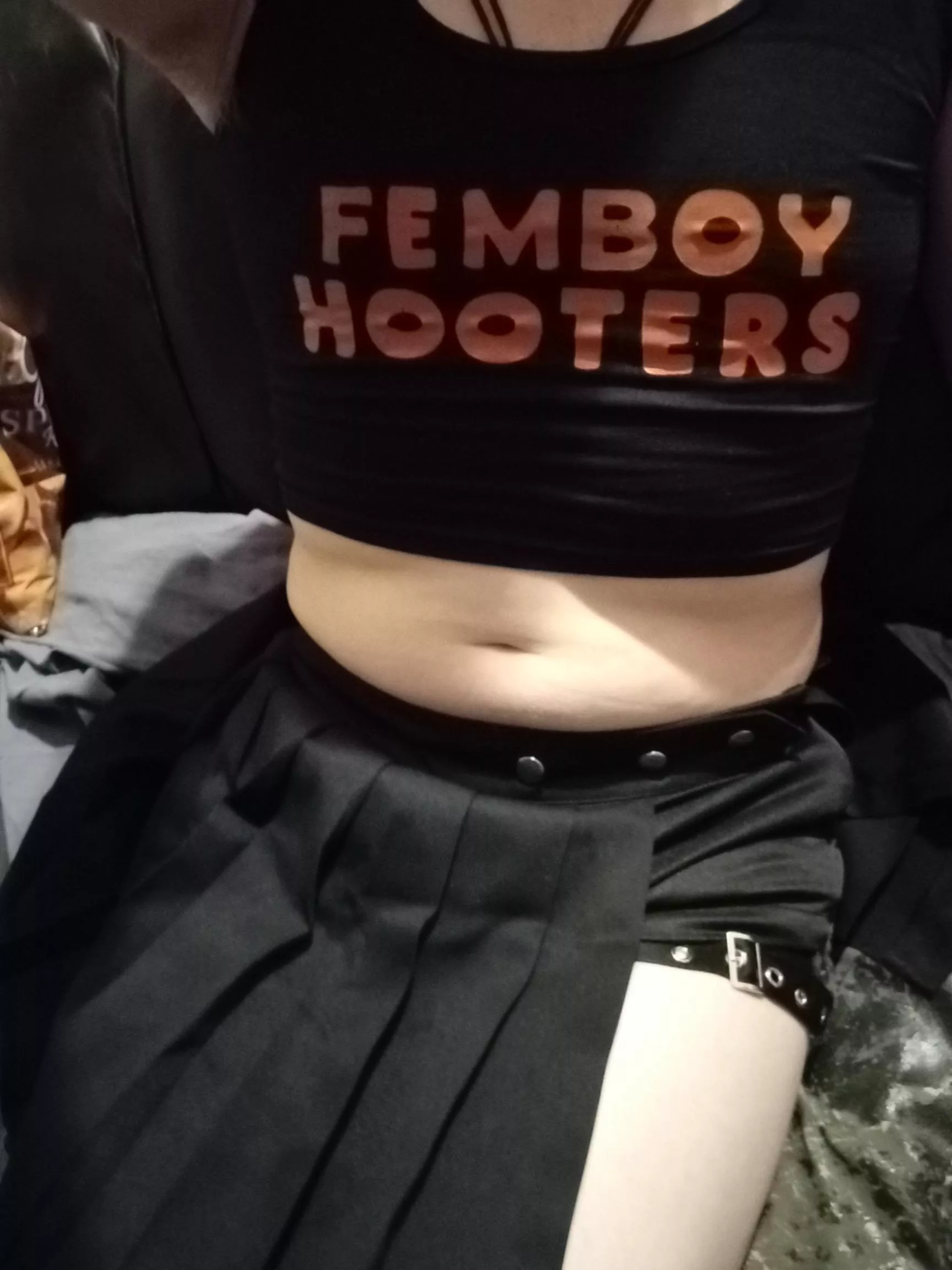 Oh these aren't girl thighs~