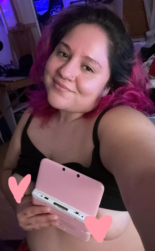 Pretty in pink with my 3DSXL 💗💋🥰 