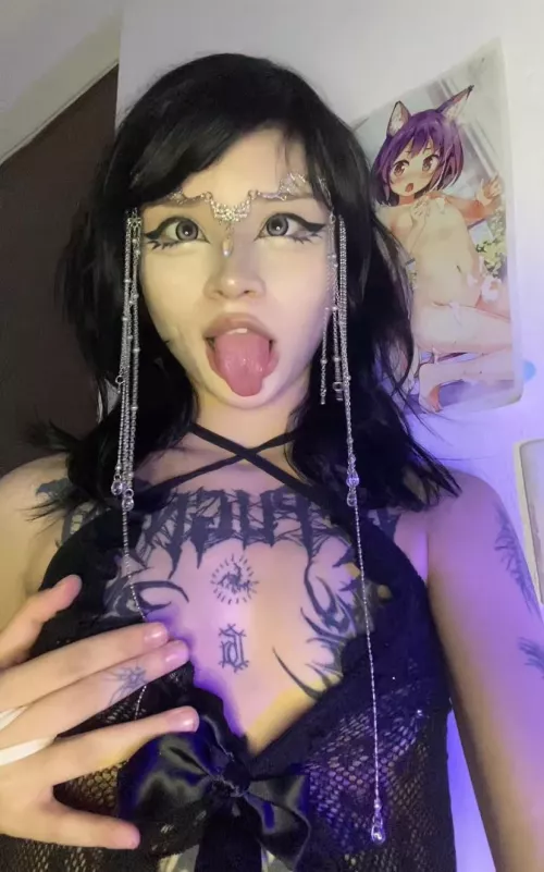 Trying the Ahegao face :P 