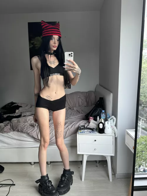 [f] A tall emo 5’10”