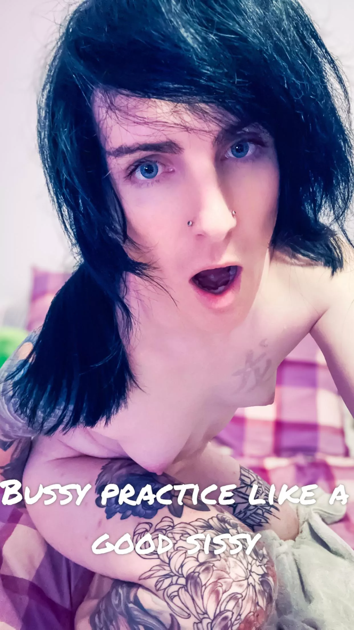 Bussy practice like a good sissy.