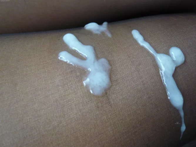 Can you feel the warmth of this pair of beautiful legs slathered by love juice