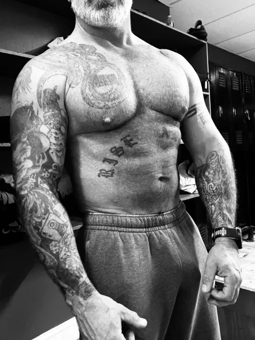 Daddy’s grey sweatpants (50)