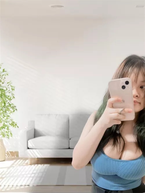 Do u like F18 Busty Japanese who love gaming and anime?