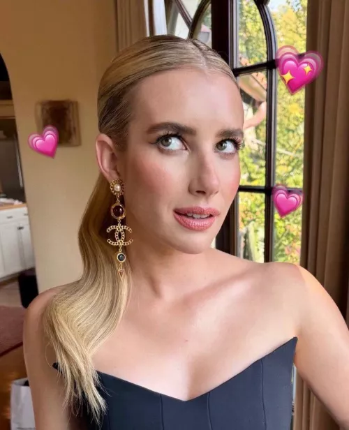 Emma Roberts 