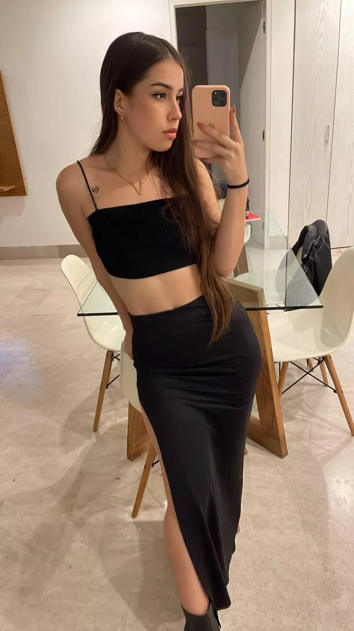 Feeling classy in my black outfit