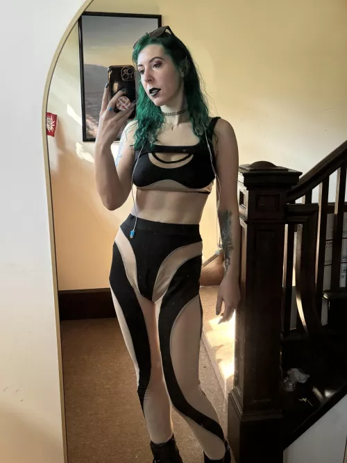 Green haired goth