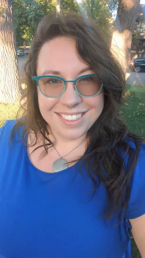 I feel strongly that everyone looks good in this color.