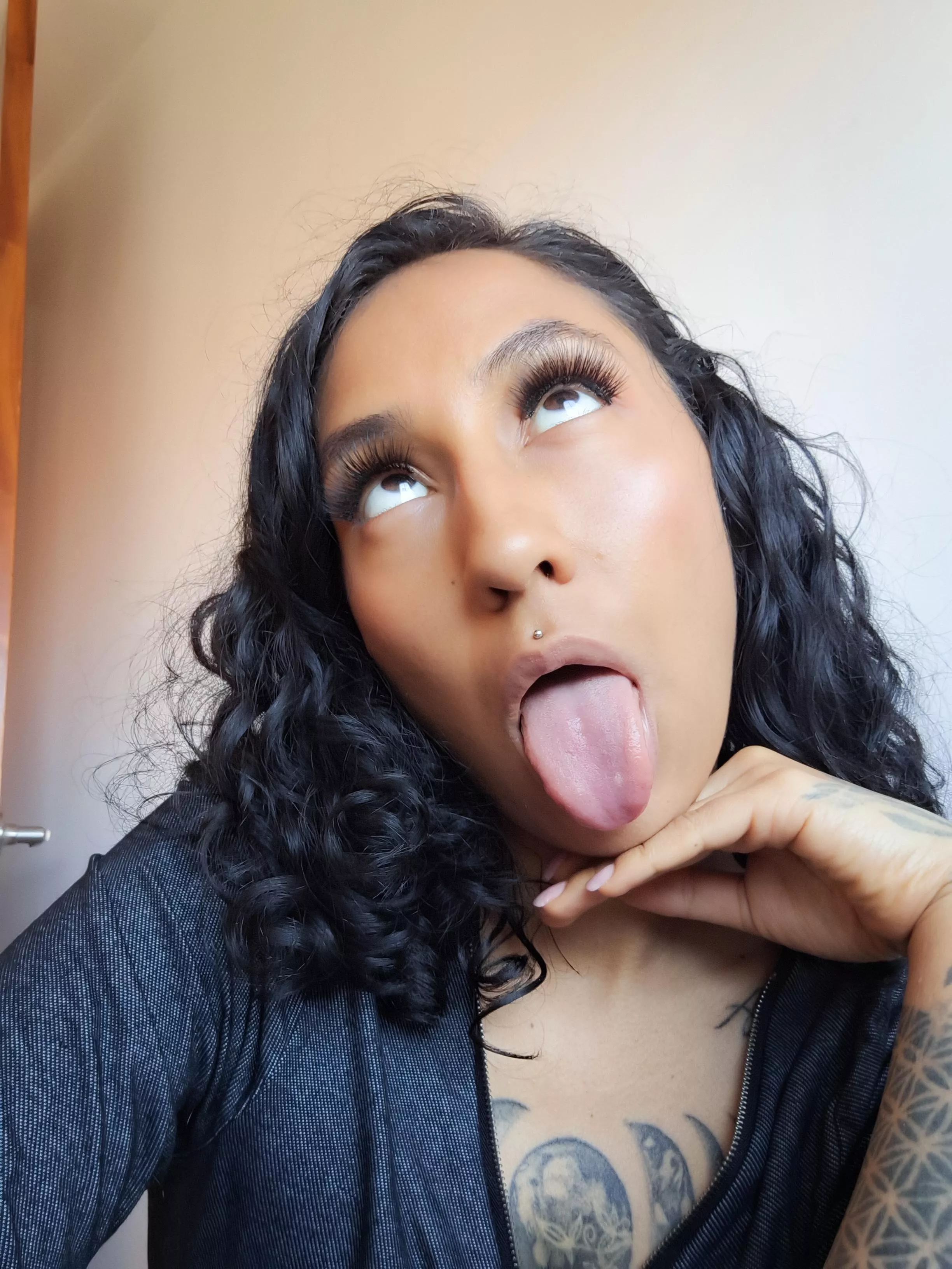 my tongue waits for your thick liquid