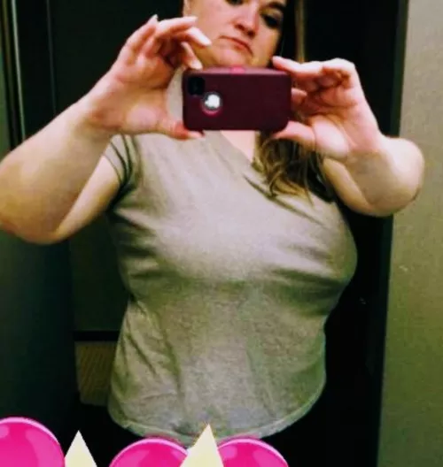 My wife's mirror selfie. 