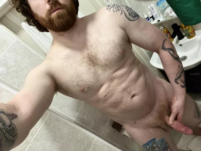 Nudes in a new country hit different!