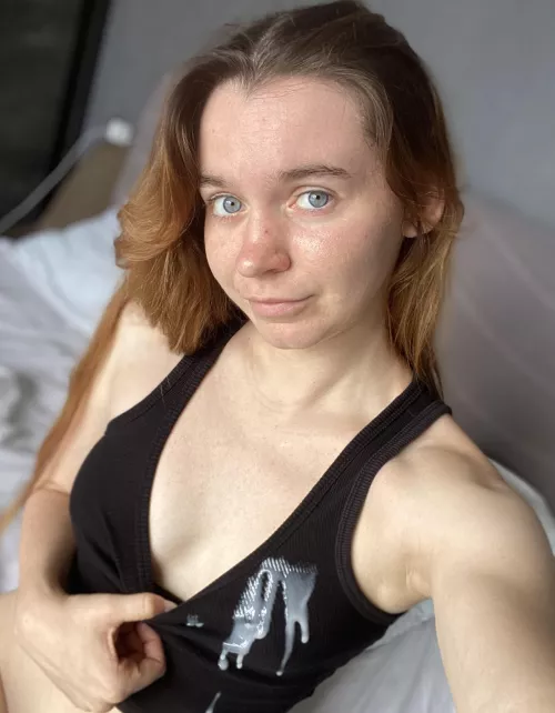 There's nothing like cum on my top