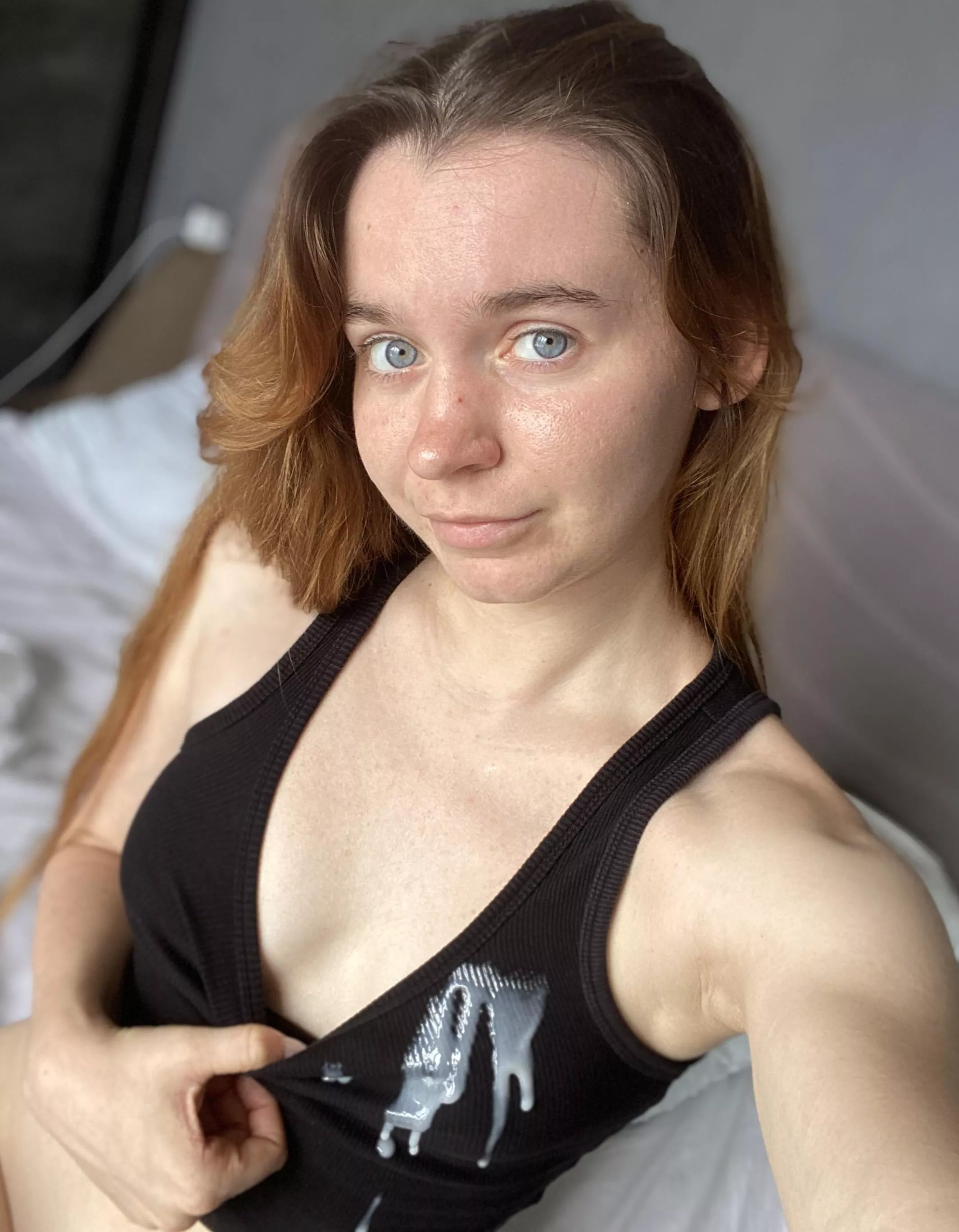 There's nothing like cum on my top