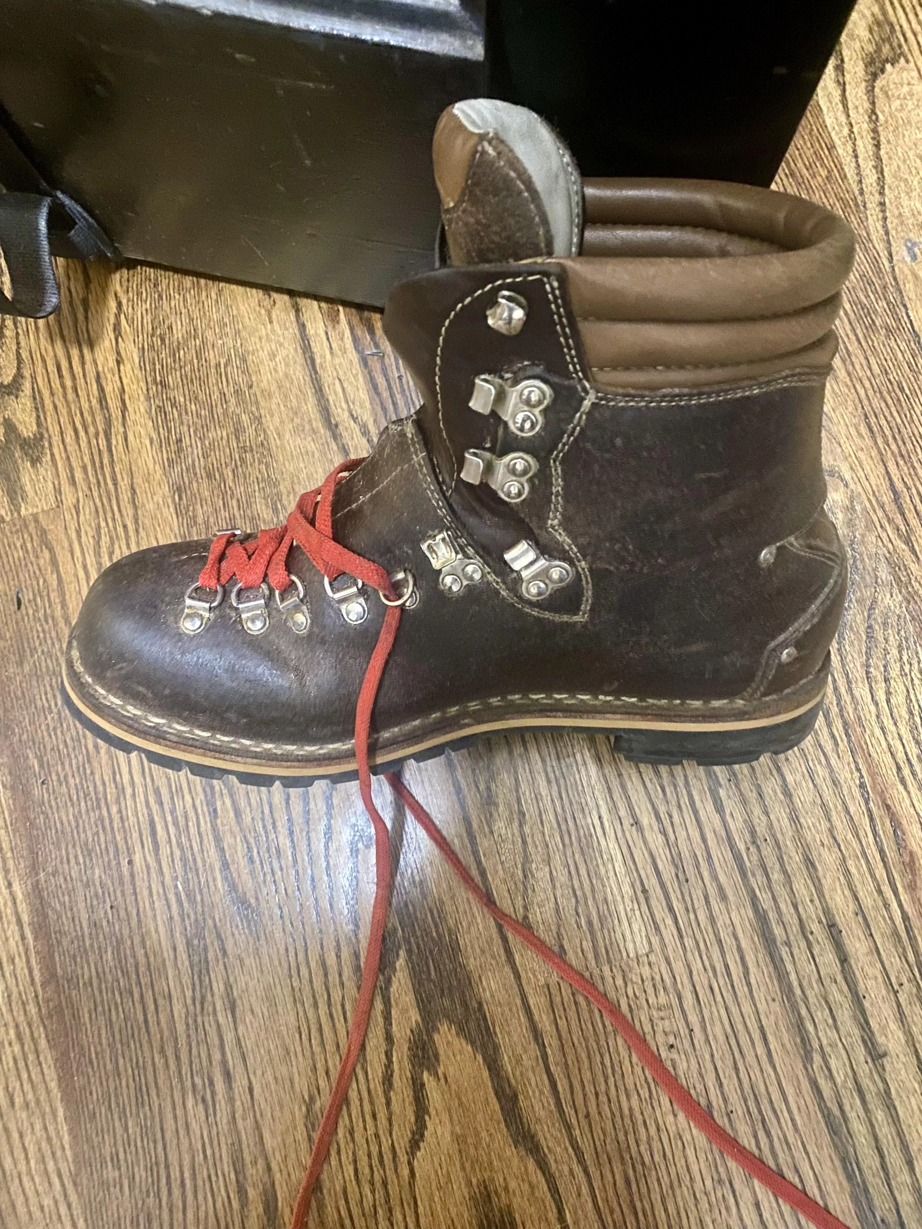 Vintage Boot Score