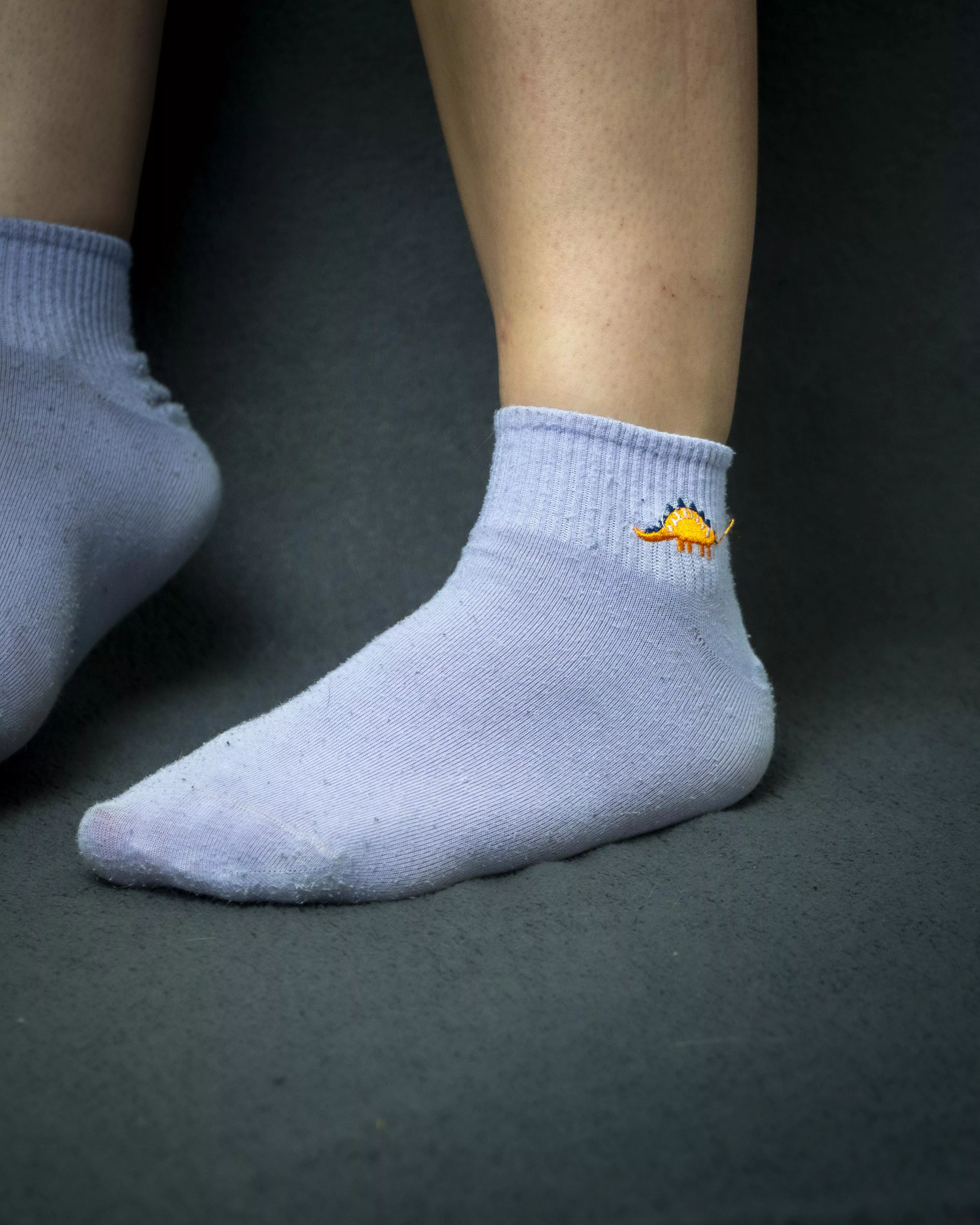 What do you prefer — socks or no socks? 🤔 Let me know!