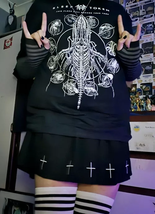 average sleep token fan :3