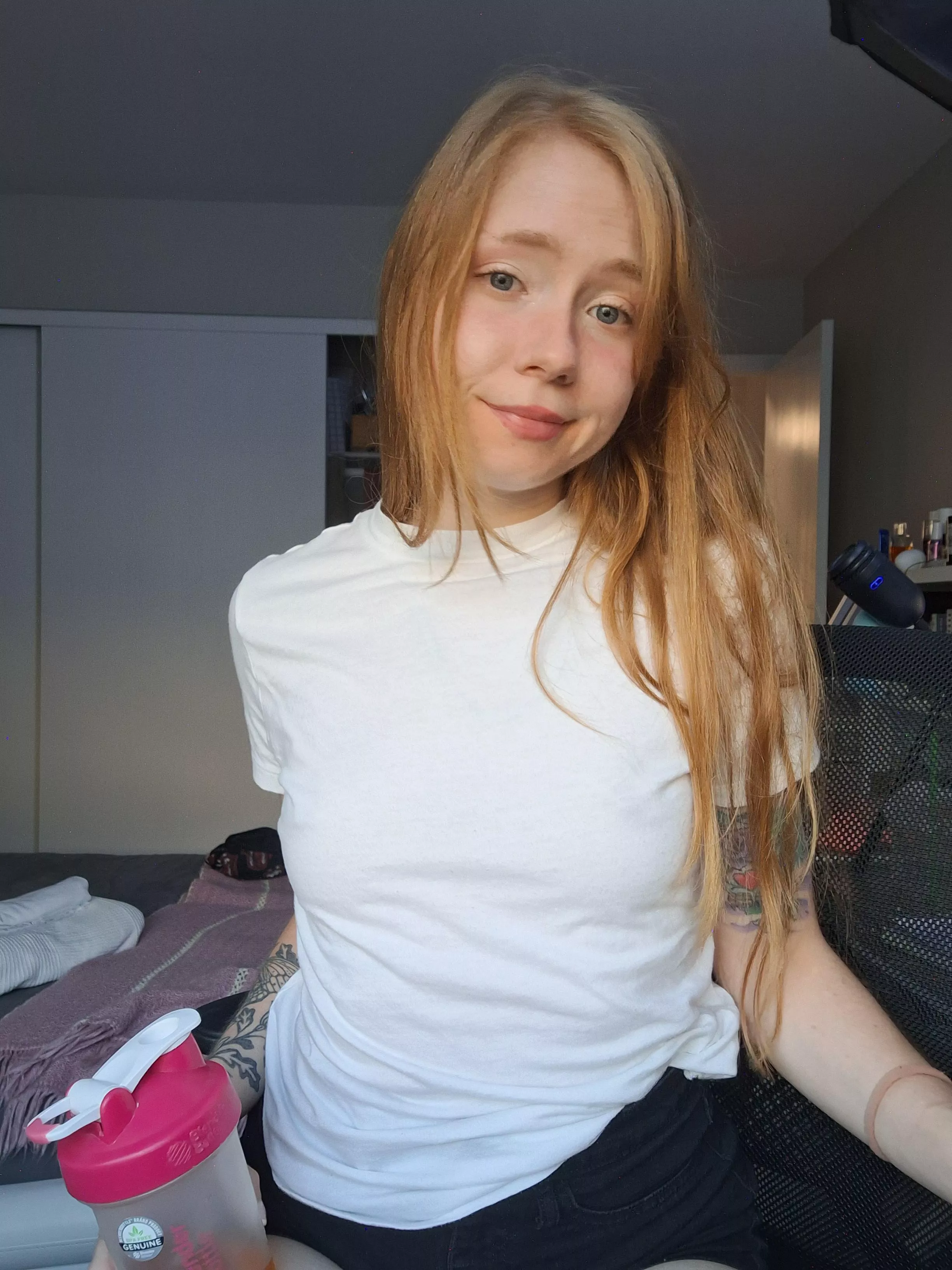 Being braless and free is one of my happy places 