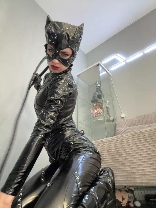 Catwoman Selina Kyle ( 1992 ) cosplayer name clarawyy