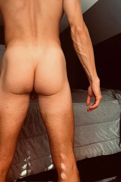 First post, hope you like my bubble butt 