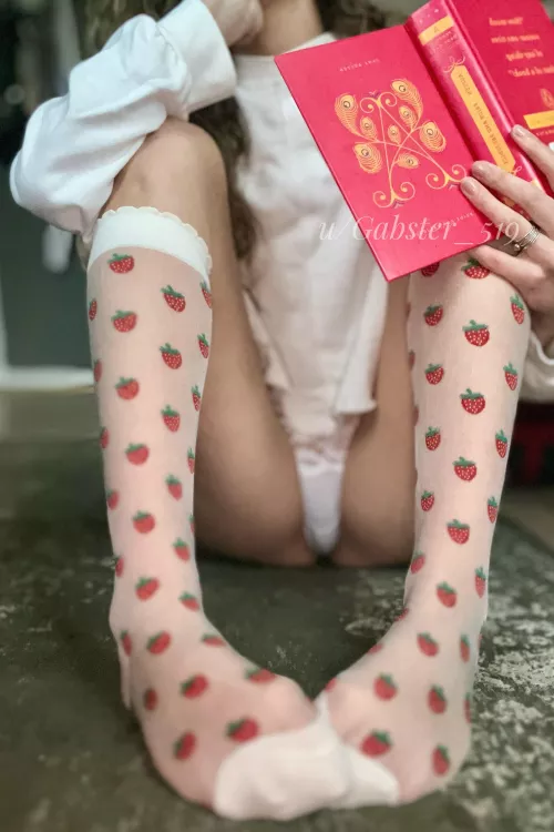 “I declare a[f]ter all there is no enjoyment like reading!”