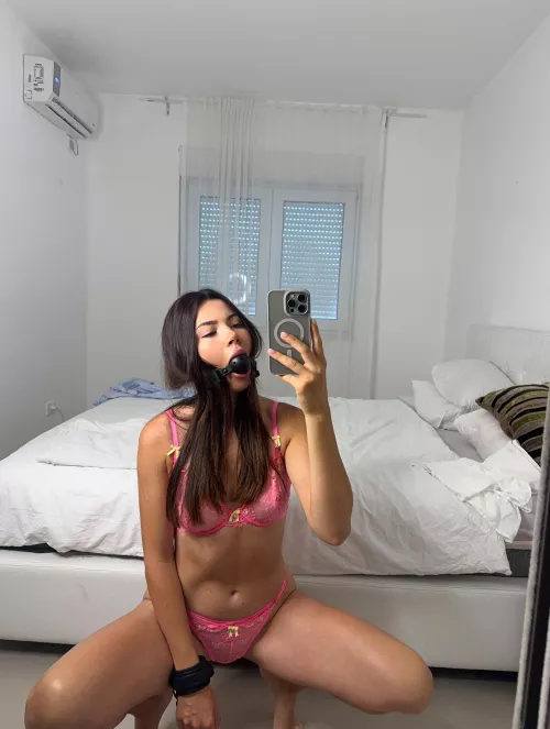 I love gags they complement all my holes [F]