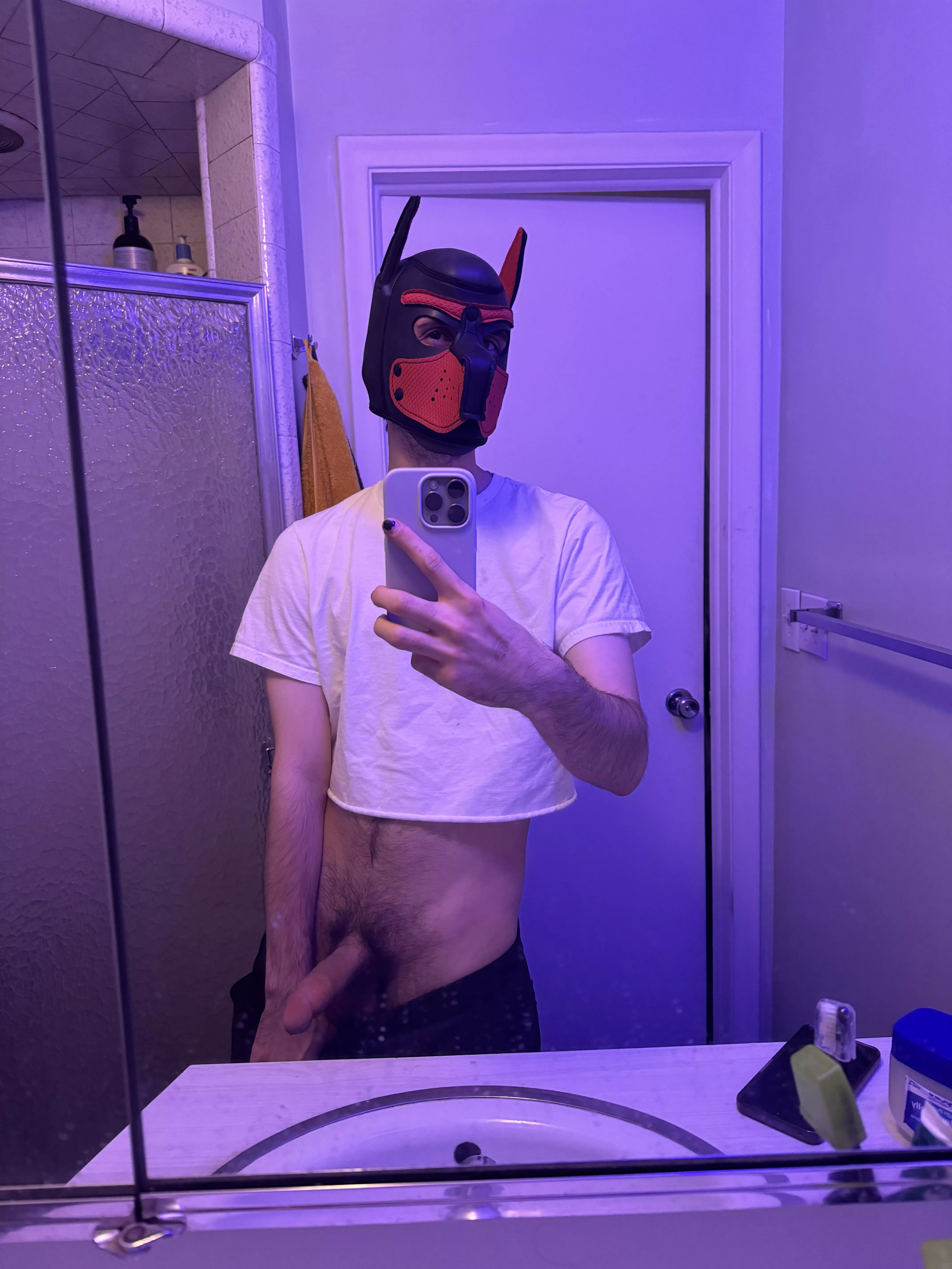 Just a pup and his bone🐶