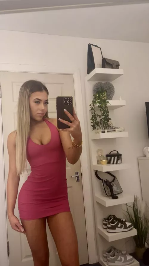 this tight dress is all about the curves!