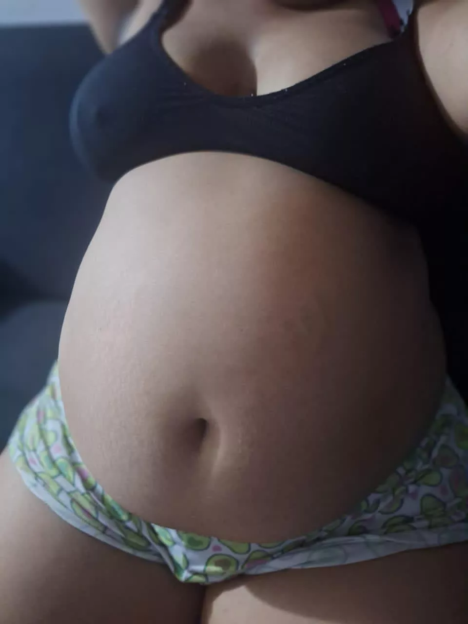 28 weeks you prefer boobs or a belly with stretch marks