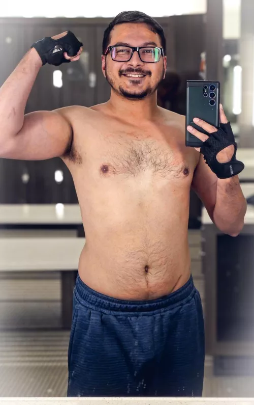 A shoulder injury is making it difficult to keep up, but pushing through it one day at a time. Excited to play 