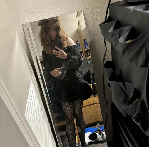 College boy having a hard time making friends 😿 😛