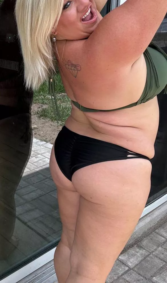 Do you prefer wearing panties or not?