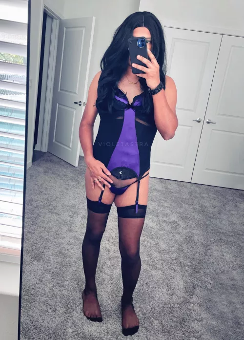 Ex gf insisted being 5’4”, I’d be happier as a goth wifey 💜🖤