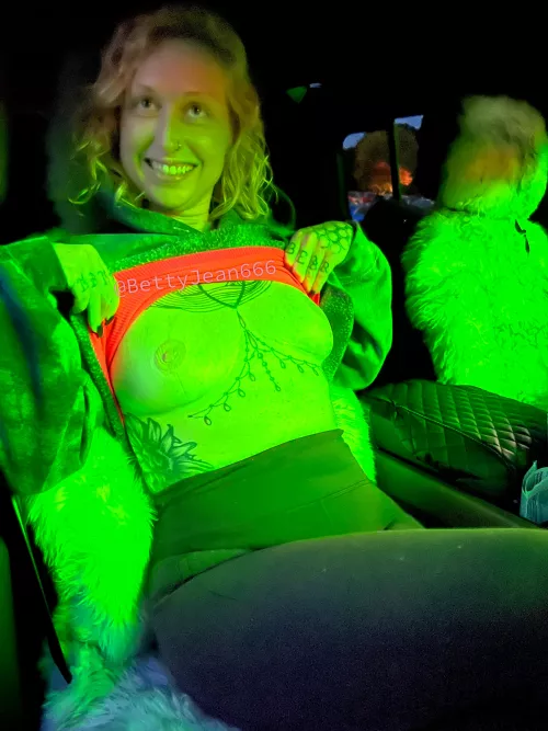 Gotta show my tits on game day 