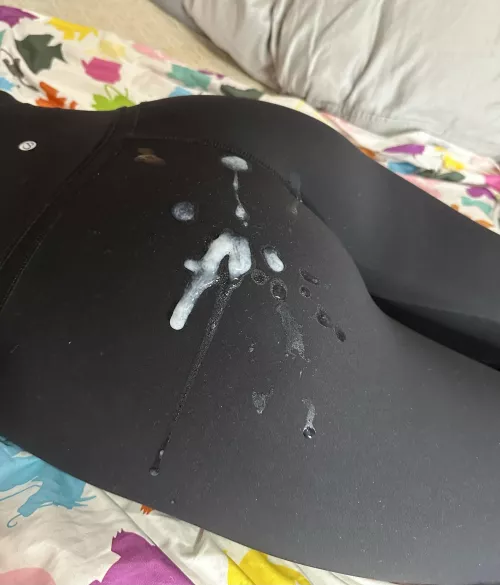 I didn’t expect such a huge load on my ass F18