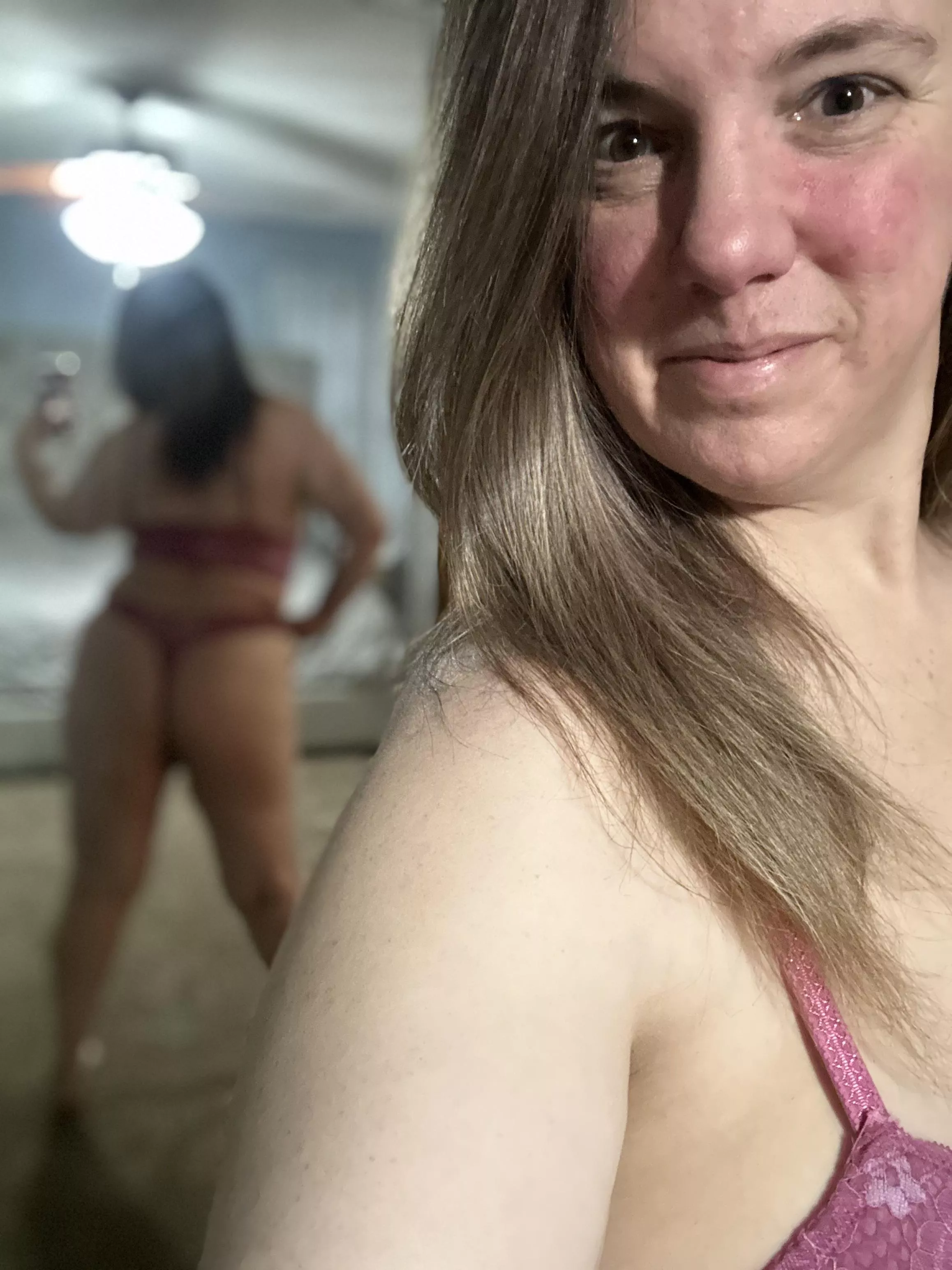 I hope my mom bod can raise a few cocks around here